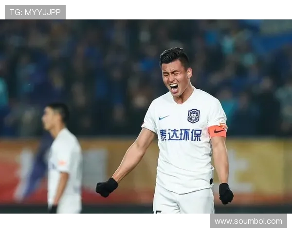 丑闻！海港冠军成员买提江被曝与女球迷暧昧，离婚声明遭质疑(2)