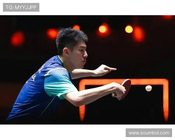 张本智和跪地反拉破心魔 零封国乒新星终结半年冠军荒(1) 张本智和跪地反拉破心魔 零封国乒新星终结半年冠军荒(1)